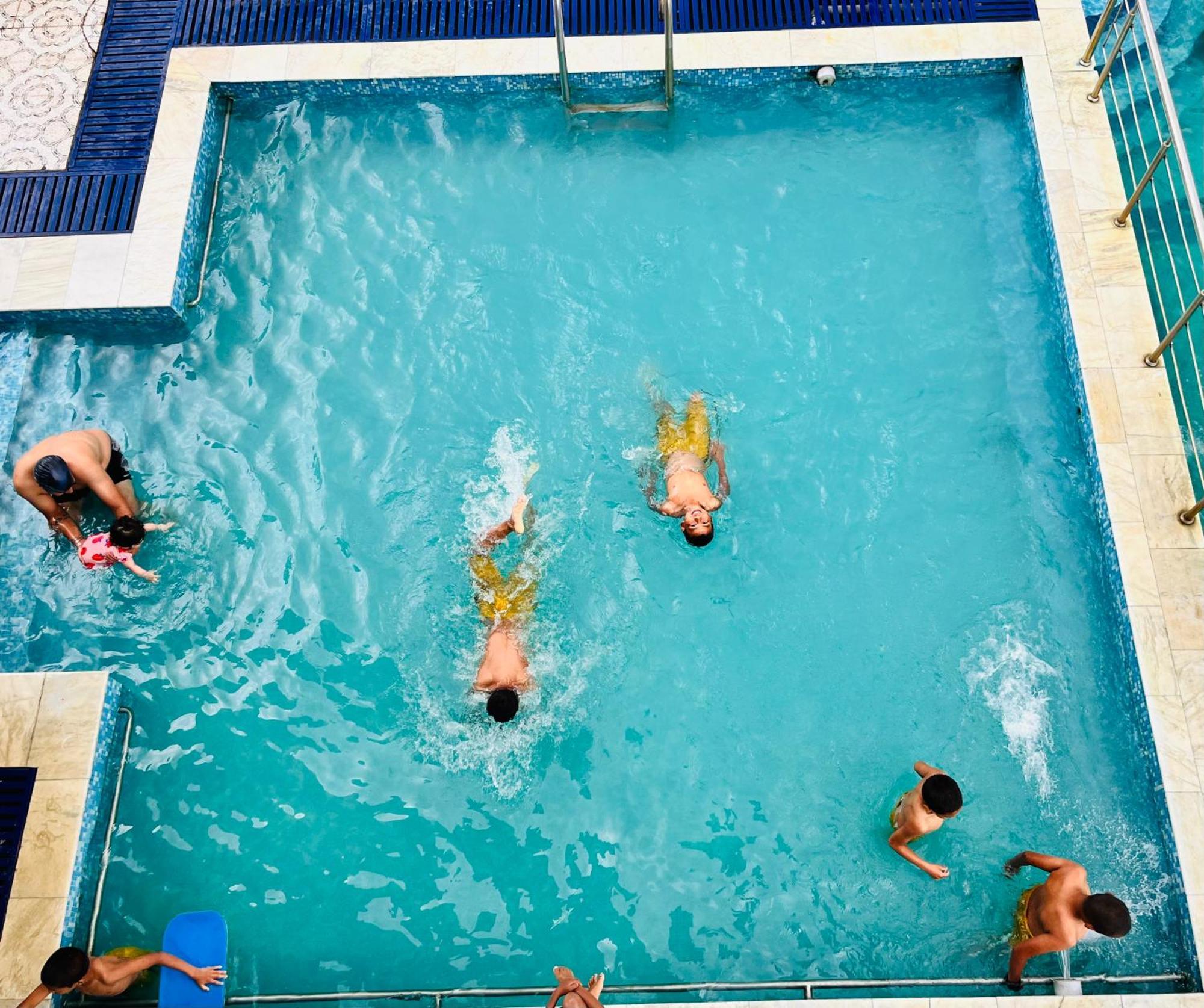 Hotel Waterland Aiju Kültér fotó